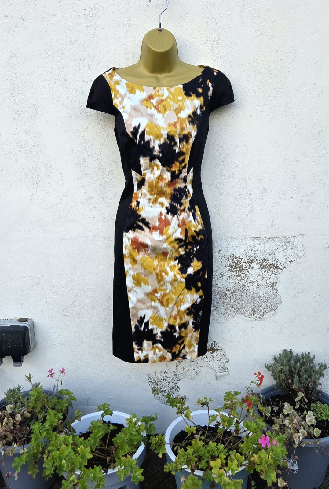 Stunning Marks & Spencer Woman Size 10 Black Orange Panel Sheath Lined Dress