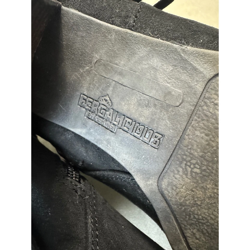 Botas al tobillo Fergalicious negras de gamuza sintética con flecos para mujer talla 7 tacón occidental Foto 3 de 4