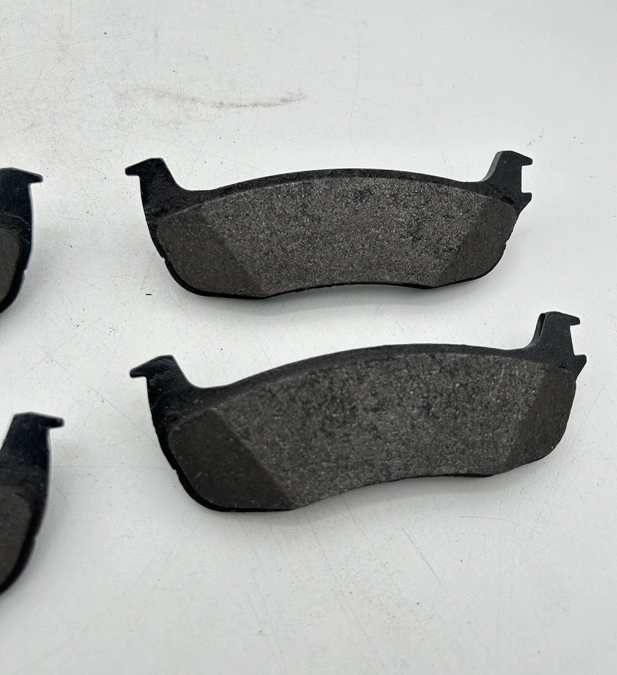 Kit de zapata de freno y forro originales Ford XL3Z-2200-AA, 2002-2003 Lincoln Blackwood Foto 4 de 4