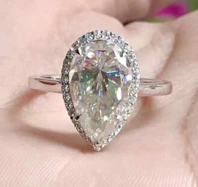 3.56Ct Lab Grown DIamond Halo With Accent Engagement Ring 18K White Gold EF/VVS2 - Image 1 of 4