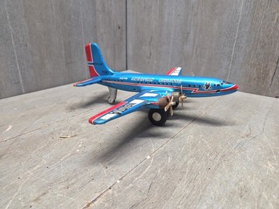 Y4136 TIN TOY Airplane DC-7C plane American Airlines N6101A Japan antique Vtg
