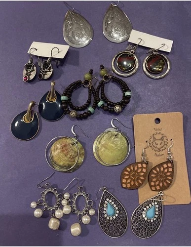 VINTAGE LOT OF 9 Pairs COSTUME JEWELRY Hanging EARRINGS Mixed Metals /wood/Boho