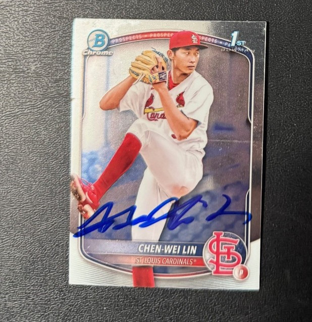 Chen-Wei Lin signed autograph 2025 Bowman 1st baseball card Chrome