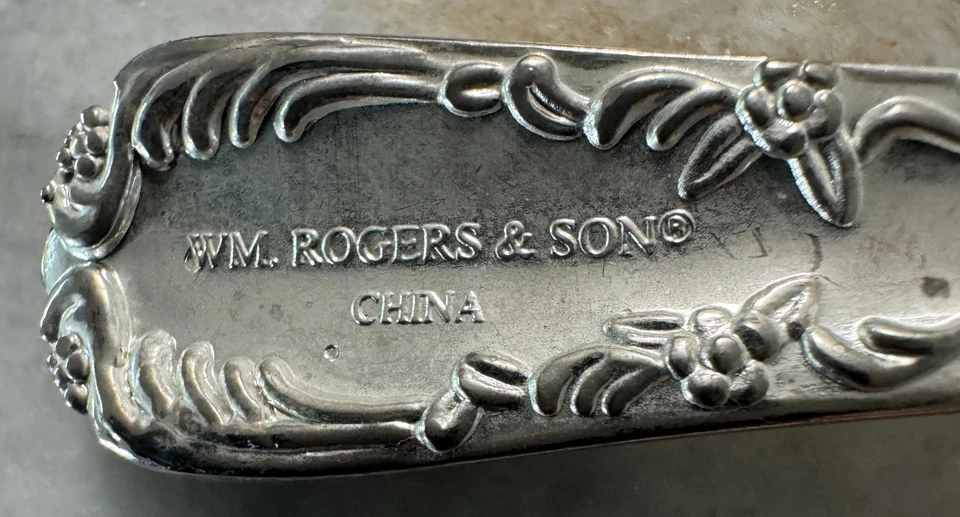 Placa de plata rosa encantada de International Silver Wm. Juego de 54 piezas Rogers & Son Foto 4 de 4