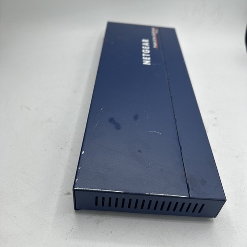 Netgear Prosafe 16 port 10/100 Switch - Picture 4 of 4