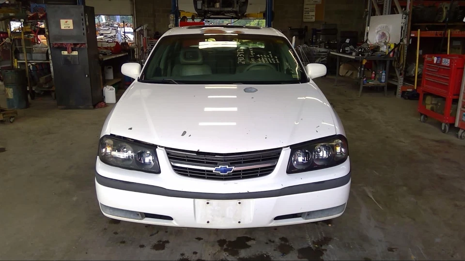 Conjunto de luz trasera izquierda usado se adapta a: Chevrolet Impala 2002 cuarto montado en panel Foto 2 de 4
