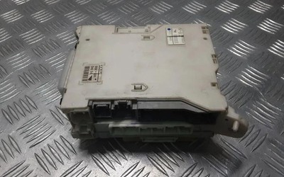 LEXUS IS II GSE2, ALE2, USE2 Sicherungskastenmodul 6C210860 8273053020 36369835