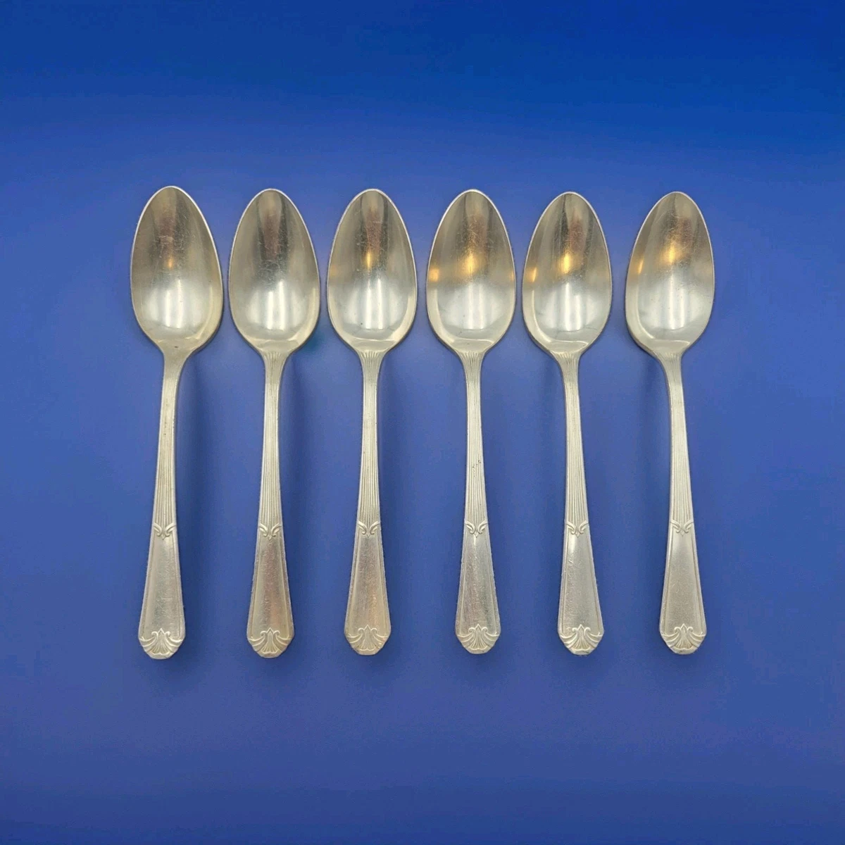 Wm. Rogers An Art Deco 1900-1940 Antique US Silver-Plated Flatware