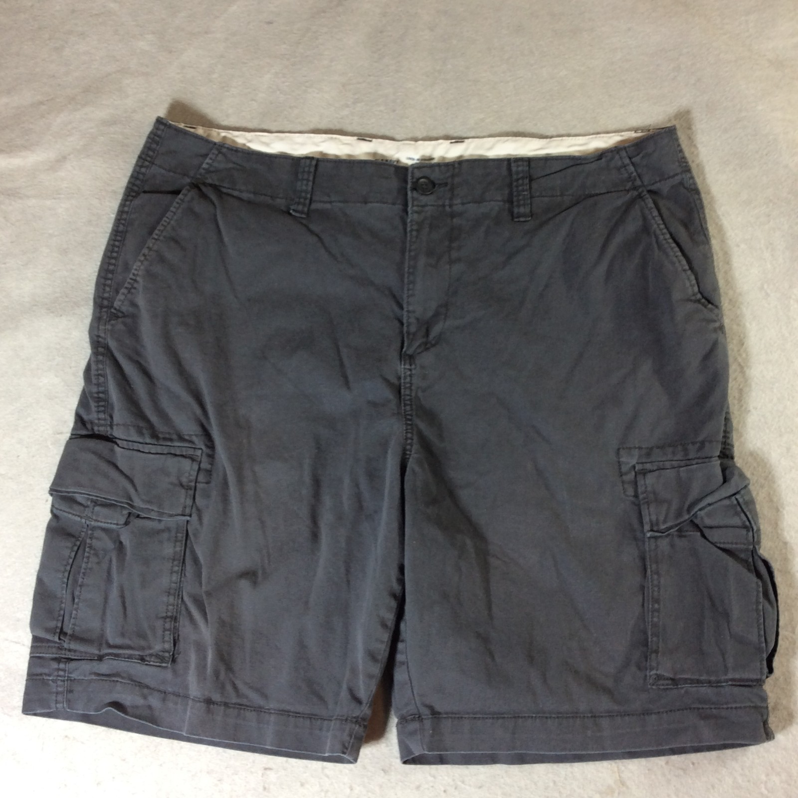 Old Navy Cargo Shorts Men's Sz 40 10 inch Inseam Gray Casual Workwear Pockets