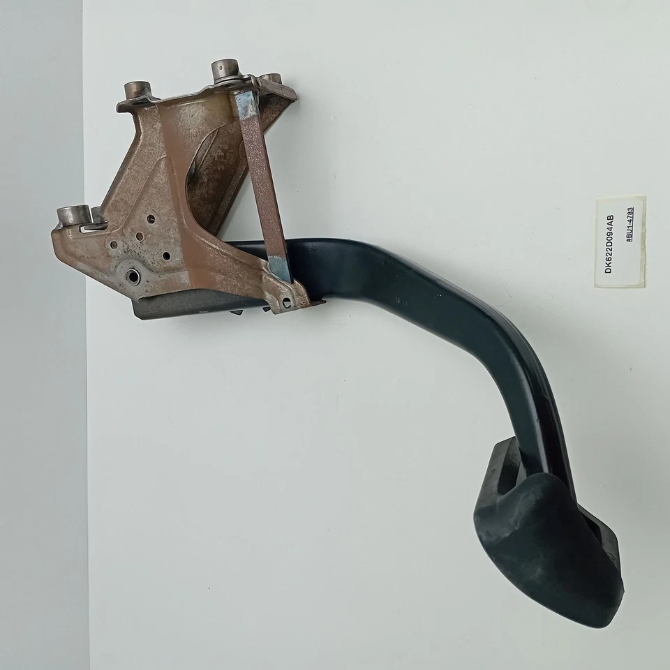 Land Rover Range Rover Sport L494 2014-2017 pedal de freno DK622D094AB Foto 3 de 4