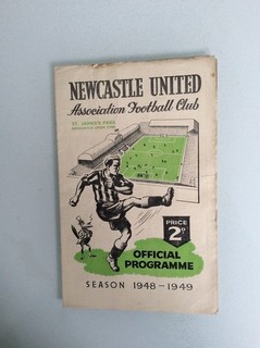 NEWCASTLE UNITED V WOLVERHAMPTON WANDERERS 16.10.1948 FOOTBALL LEAGUE GAME