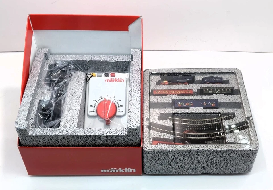 Marklin 81846 Z Scale Christmas Freight Train Set - Image 3 of 4