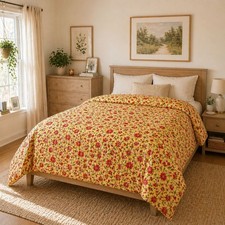 Pottery Bar Floral FULL QUEEN  Quilt Yellow & Red With Button Closures Bedding