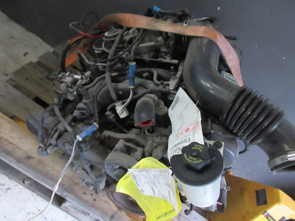 MOTORE OCCASIONE 4.6 LITRI 8 CYL / 1999 LINCOLN TOWN CAR 4.6 LITRI 95 000 KMS - Image 4 of 4