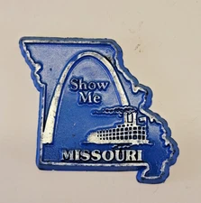 Vintage USA America Souvenir State Shape Magnet Missouri Show Me Steamboat Arch