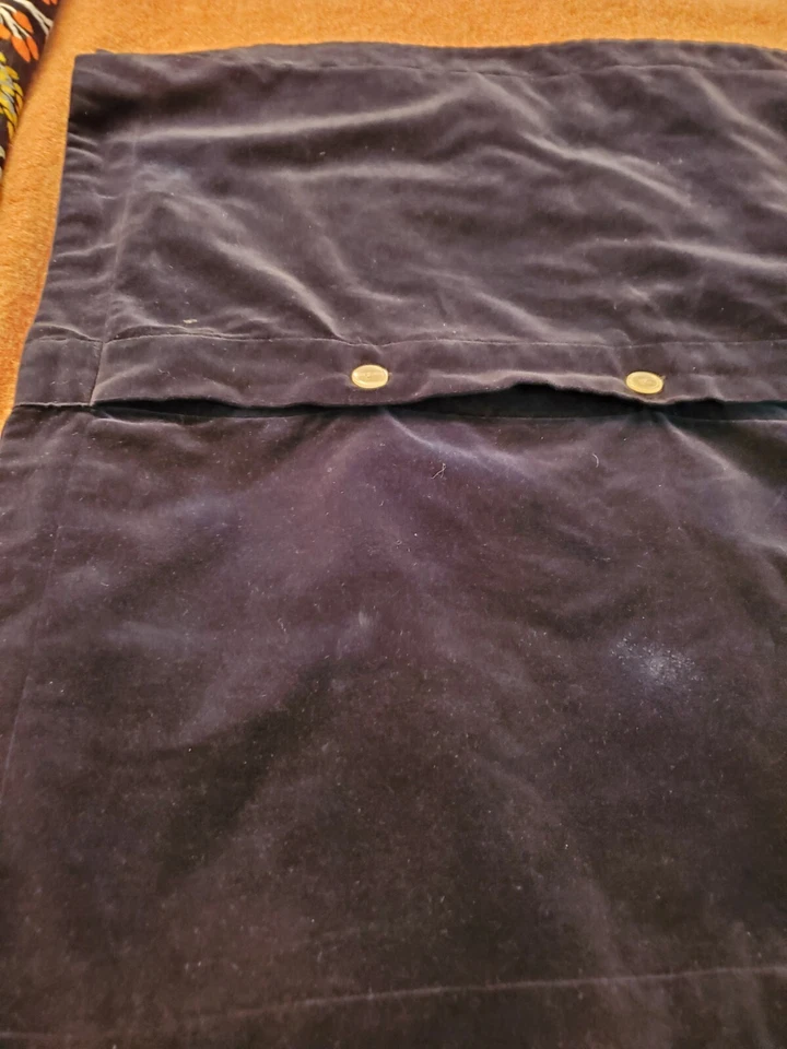 Pottery Barn Azul Marino Terciopelo Euro 26 pulgadas Falso Perla Botones Usado en Excelente Condición  Foto 4 de 4