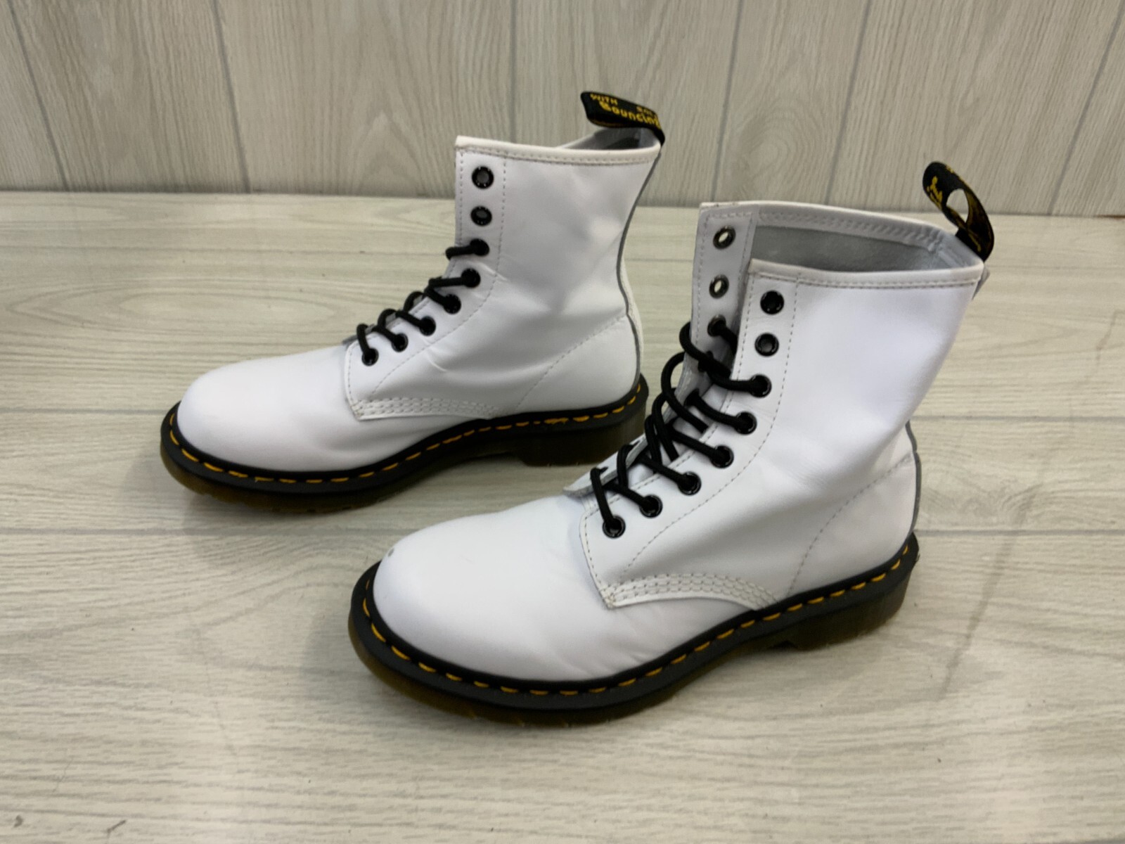 1460 combat boot white