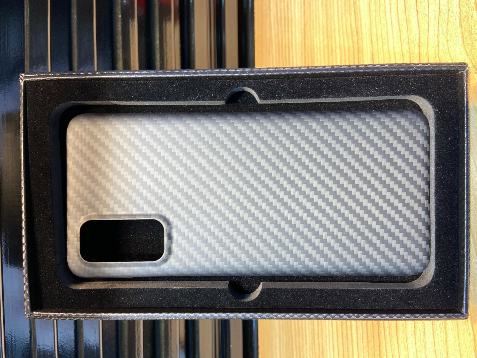 Real Carbon Fiber Back Cover Ultra Slim Case for Samsung Galaxy S20