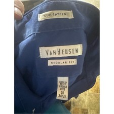 Van Heusen Men's Lux Sateen Dress Shirt in Deep Blue