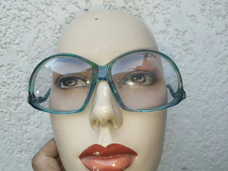 SERIE PIEDRAS PRECIOSAS CAZAL: 1. Aguamarina celestial-simulada Cazal 102 NOS. Video Foto 2 de 4