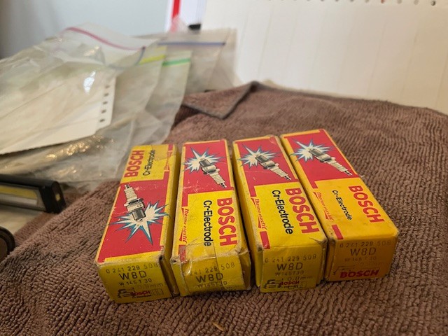 W8D Bosch Spark Plugs 4 Pak