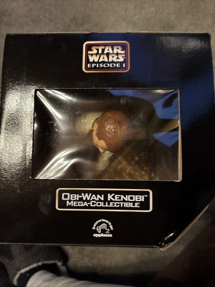 欧比旺·克诺比星球大战 Mega-Collected 12 英寸带照明光剑 — 第 4/4 张图片