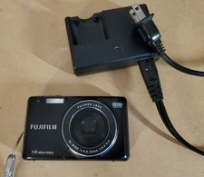Fujifilm FinePix JX520 14MP Digital Camera with Charger And 16gb Sd Black