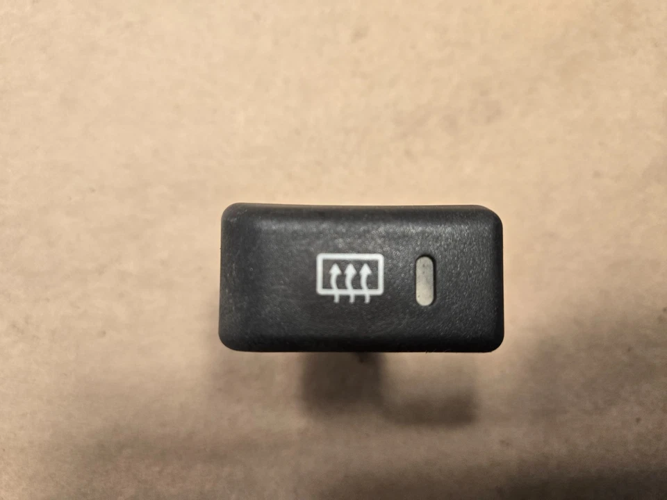 Interruptor ventana trasera térmica Land Rover Discovery 1 AMR3750 Foto 3 de 4