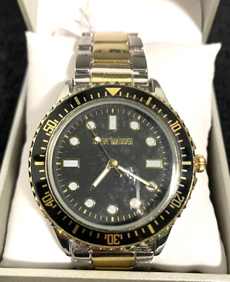 NIB STEVE MADDEN MENS WATCH SILVER BAND WITH BLACK BEZEL AND BLACK FACE