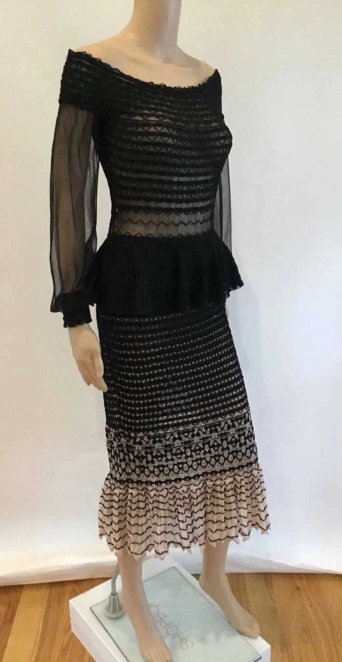 ALEXANDER MCQUEEN ABITO TRASPARENTE ALEXANDER MCCHEEN LAVORATO A SPALLA TAGLIA MEDIA