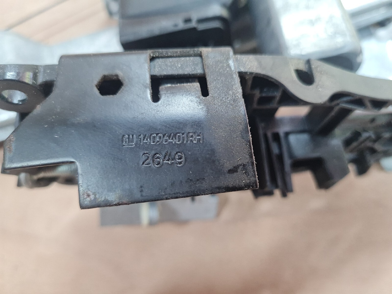 Opel ASTRA J 2011 Right Front Door Exterior Handle 14096401 