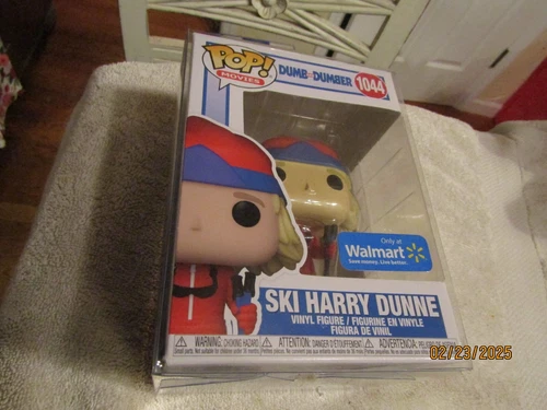 Funko Pop! Movies Dumb & Dumber Ski Harry Dunne #408 Walmart w Pop Protector NEW