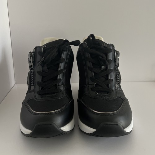 DKNY women's Athletic Everyday Kaz-Wedge Sneaker Size 8 - Photo 3/8