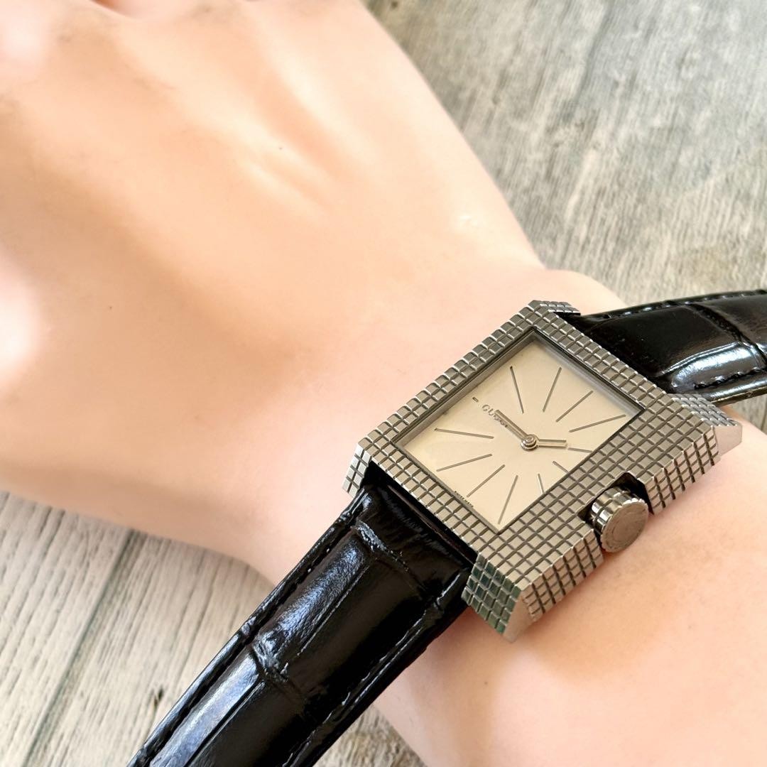 ✨最高です✨GUCCIをお手軽価格で✨日常盛り上げシルバー✨ G-Timeless グッチ GUCCI メンズ 時計 G-TIMELESS Gタイムレス