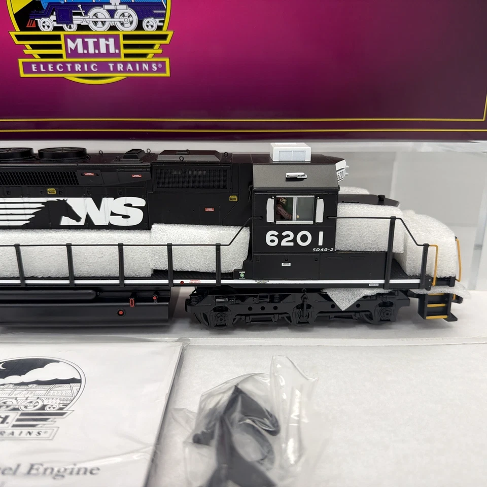 MTH Premier 20-20154-1E Norfolk Southern SD40-2 Diesel PS.2 O New 3v #6201 NS - Image 3 of 4