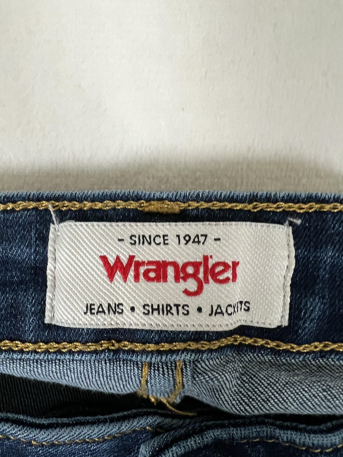 Wrangler High Rise True Straight Jeans Womens 6x34 Stretch Denim Medium Wash thumbnail 3