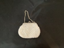 Vintage White Beaded Plastic Beaded Kiss lock Coin Purse W/chain