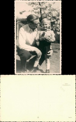 Foto  Fotokunst Mann Kinder Junge Garten-Foto 1940 Privatfoto