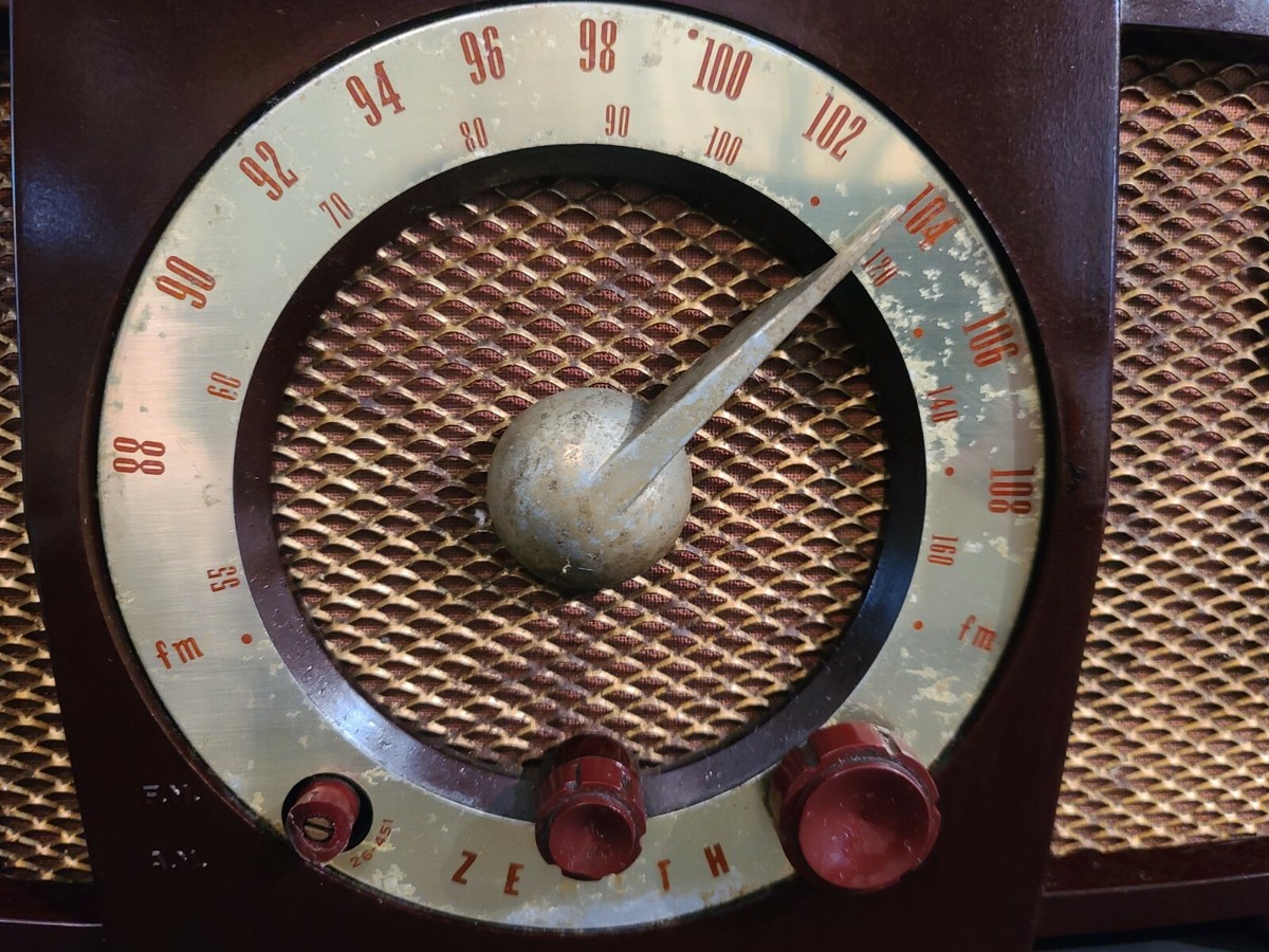 Vintage Zenith Bakelite Art Deco Tube Dial Radio Model S-17366 FOR