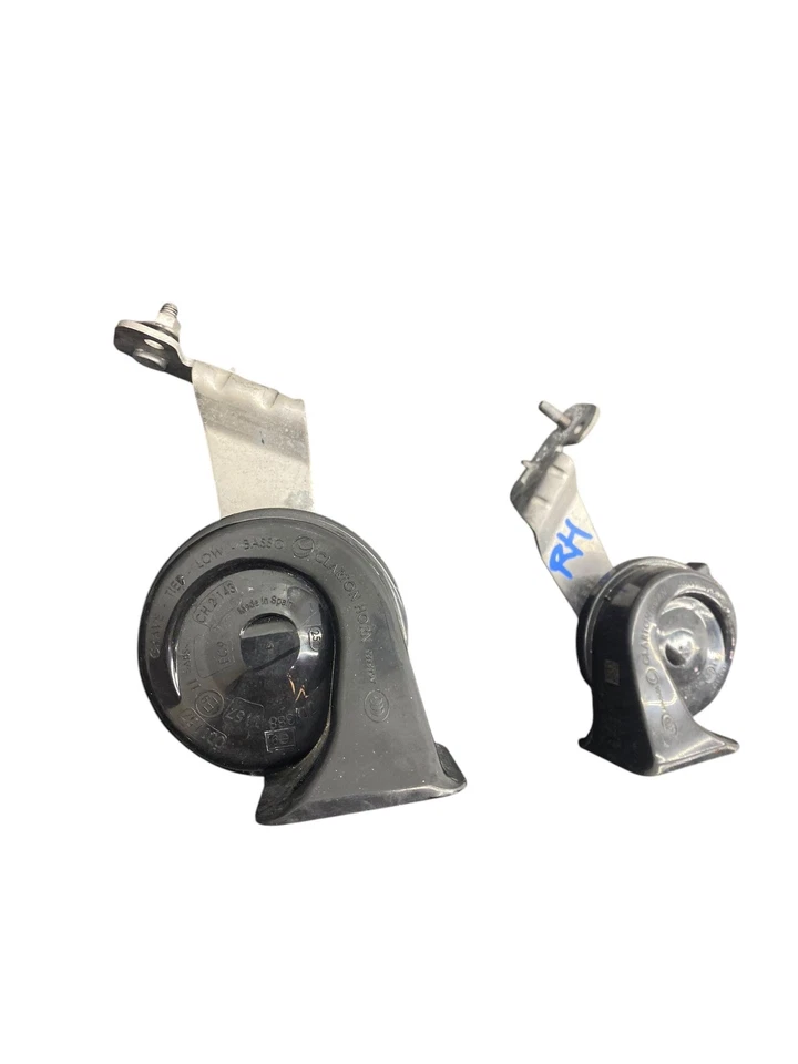2018-2024 AUDI RS5 F53 OEM FRONT LEFT & RIGHT HORN SET (2) - Image 4 of 4