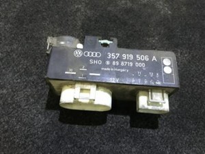 357919506A Lüfter Steuergerät Relais 8987190000 Volkswagen Golf DE256352-37
