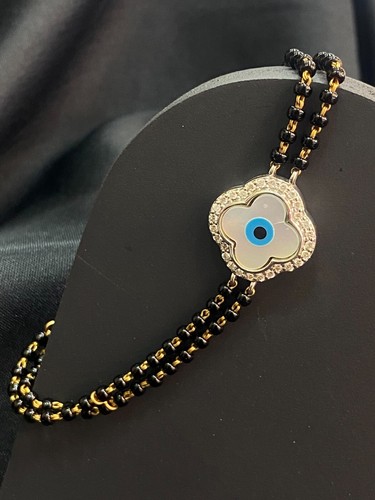 0.50 TCW Round Brilliant Cut Diamonds Unisex Evil Eye Clover Bracelet 14K Gold - Picture 6 of 16