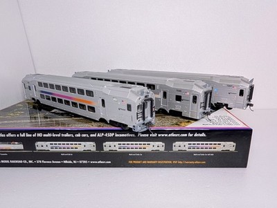 ATLAS HO Scale NJ TRANSIT 3-Car Set Cab Coach & Restroom Coach DC #20004829 Box