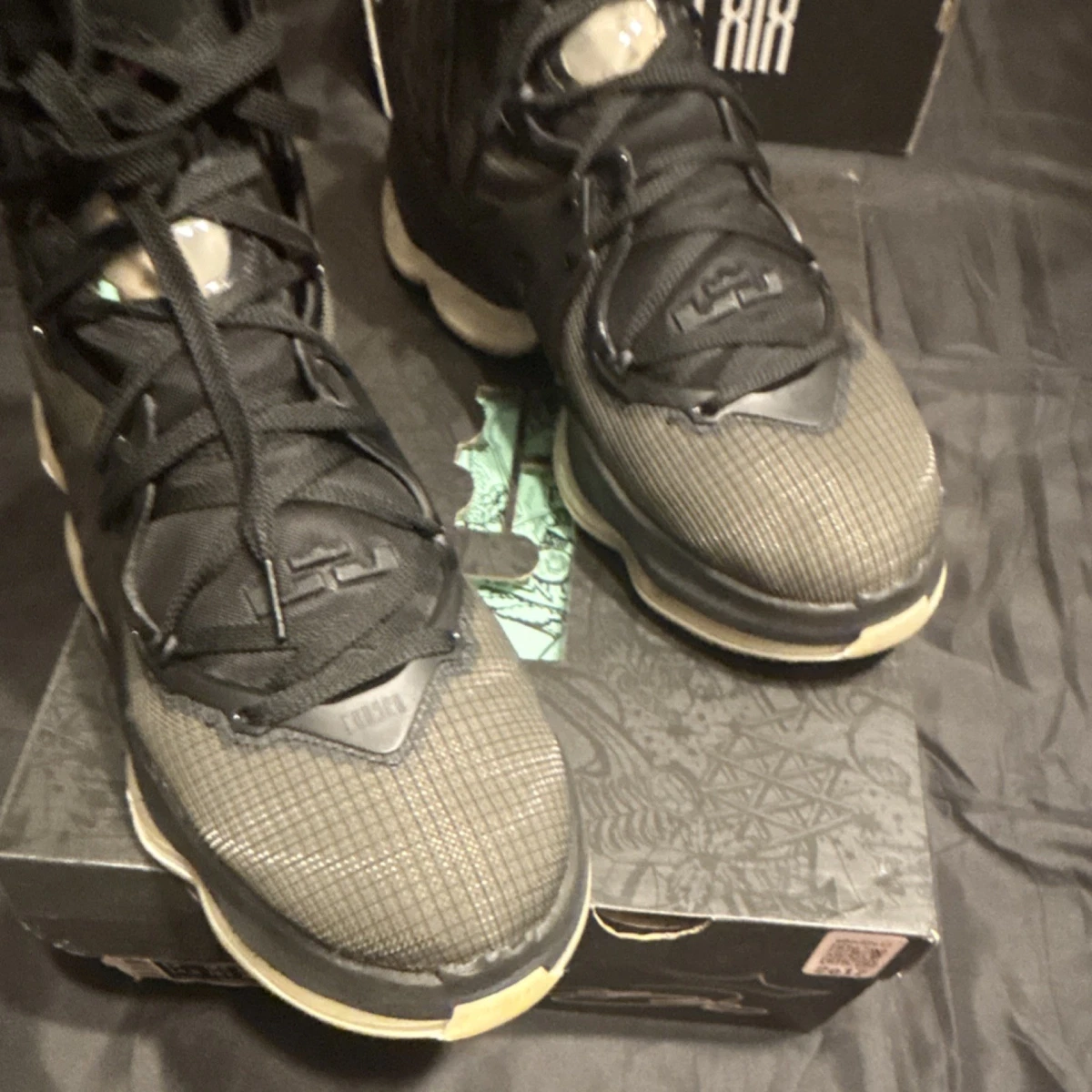 Preços baixos em Nike LeBron 19 Black Green Glow | eBay
