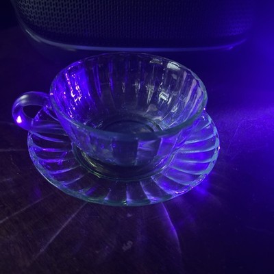 Vintage Uranglas Teetasse & Untertasse Grün Depressionsglas Gerippte Optik Patt