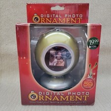 New 2008 Digital Photo Display Ornament 3" Screen Holds 59 Photos 231134