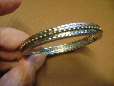 VINTAGE HINDGED BEADED TEXTURED PATTERN BANGLE  SILVER TONE BRACELET!!!