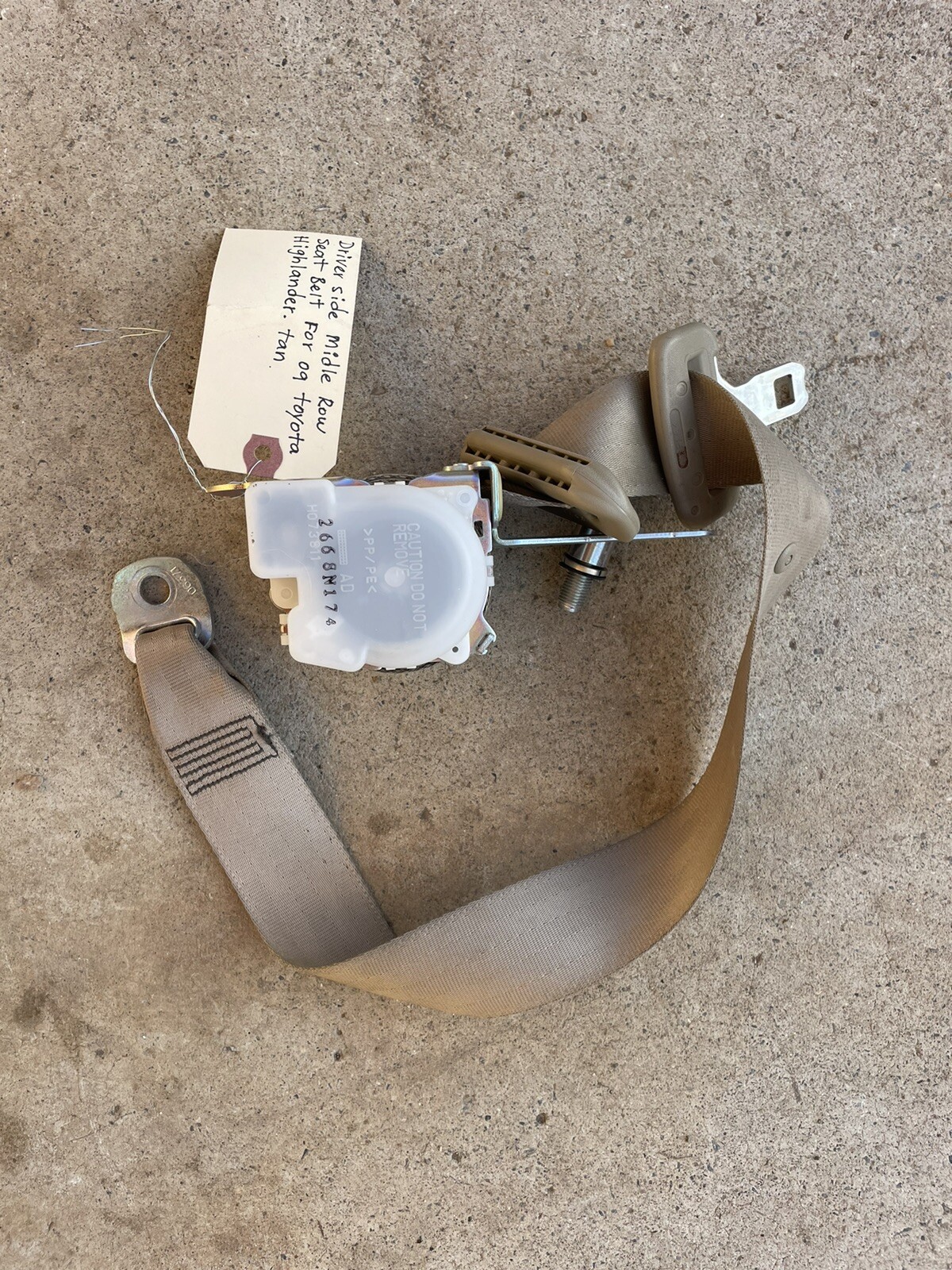 09 Toyota Highlander seat belt driver side middle row eBay