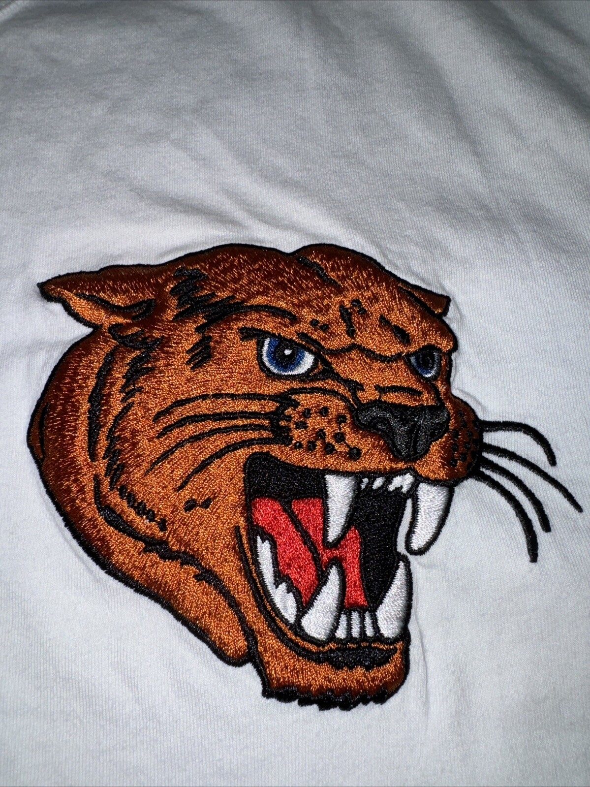 Saber Tooth Tiger Mens t-shirt embroidered Size 2XL Laboratory Lord & Taylor thumbnail 2