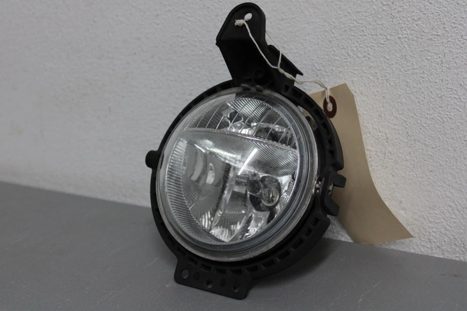 2007 2011 MINI COOPER R55 RIGHT OR LEFT SIDE FOG LIGHT Foto 3 de 4